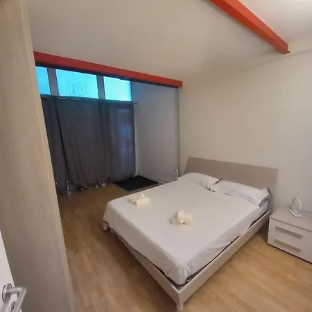 Comodo Loft Centro A Jesolo Lido - Spiaggia A 1 Minuto!!! Buitenkant foto
