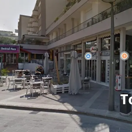 Comodo Loft Centro A Jesolo Lido - Spiaggia A 1 Minuto!!! Buitenkant foto