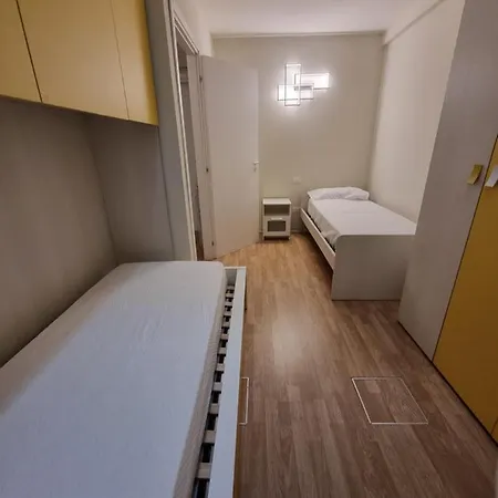Comodo Loft Centro A Jesolo Lido - Spiaggia A 1 Minuto!!! Buitenkant foto